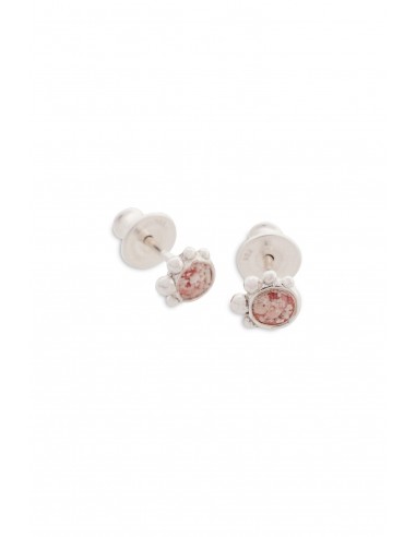 Coral Caviar ~ Tiny Stud Earrings est présent 