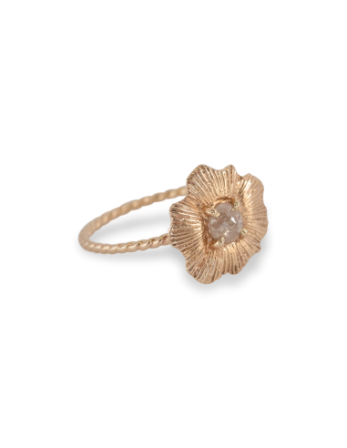 One of a Kind ~ Round Starburst Shell Ring in Yellow Gold commande en ligne